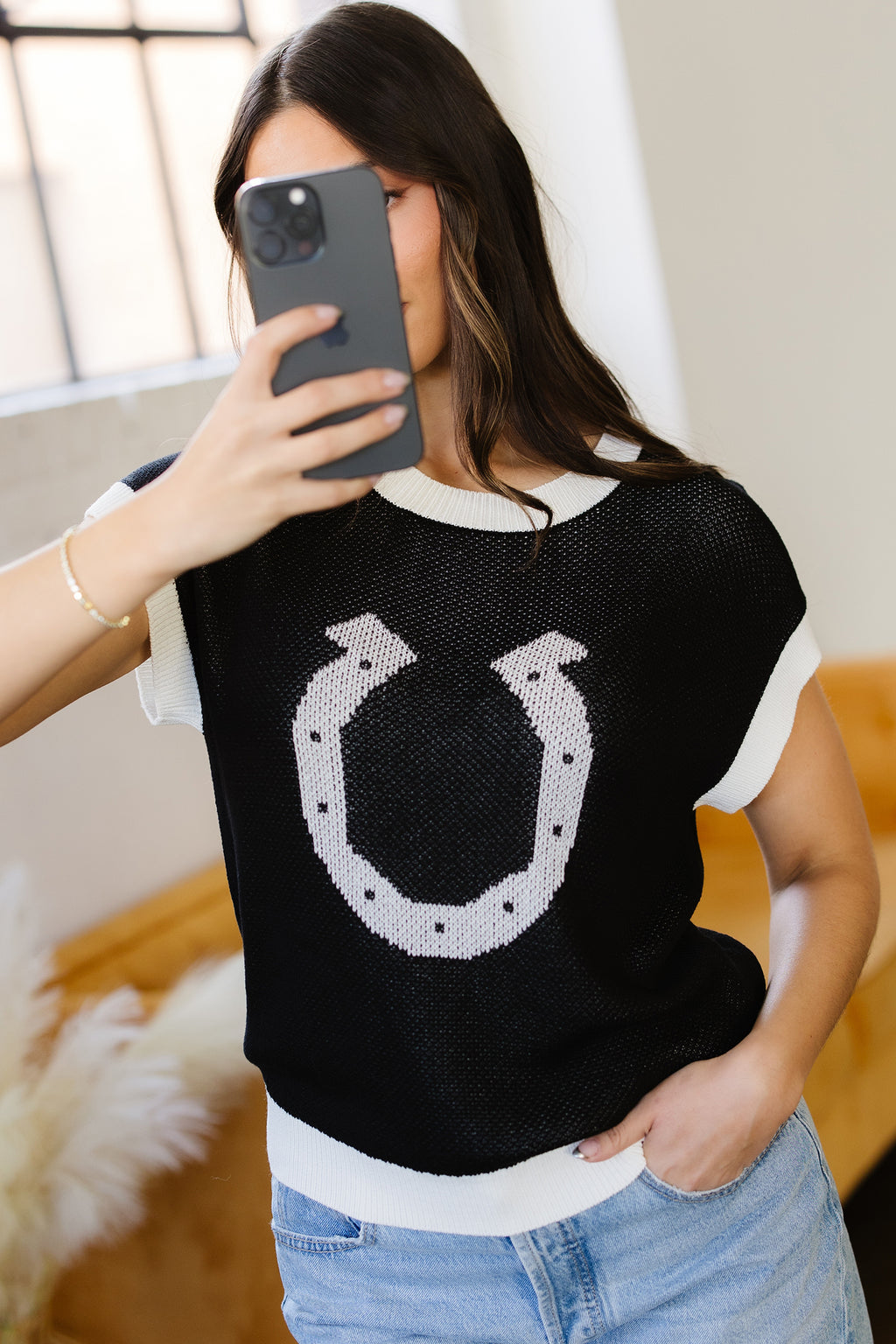 Black Horse Shoe Short Sleeve Sweater